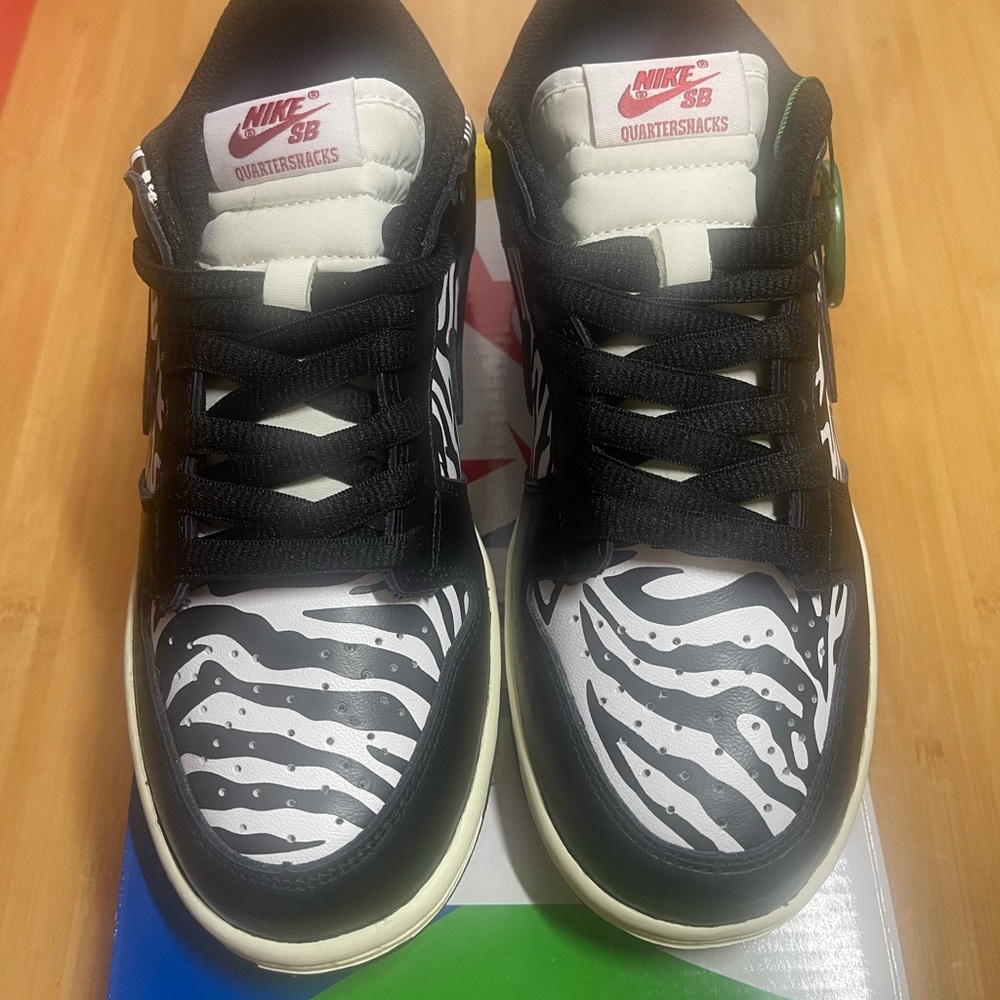 Brand New Nike SB Zebra dunk low sneakers in box - Picture 2 of 11
